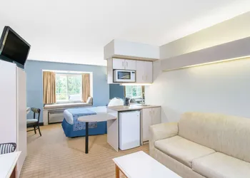 Microtel Inn & Suites by Wyndham Seneca Falls hotel thumbnail 8