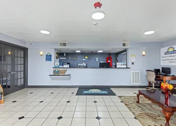 Days Inn by Wyndham McKinney hotel thumbnail 2