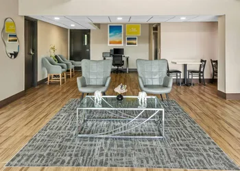 Days Inn & Suites by Wyndham DeSoto hotel thumbnail 3