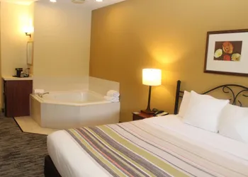 Country Inn & Suites by Radisson, Crystal Lake, IL hotel thumbnail 6