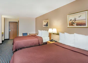 Days Inn by Wyndham Charleston hotel thumbnail 5