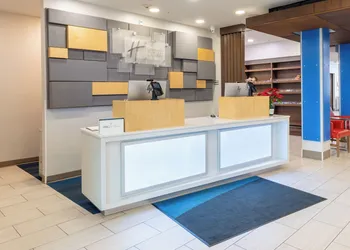 Holiday Inn Express & Suites Macon - I-475 By IHG hotel thumbnail 3