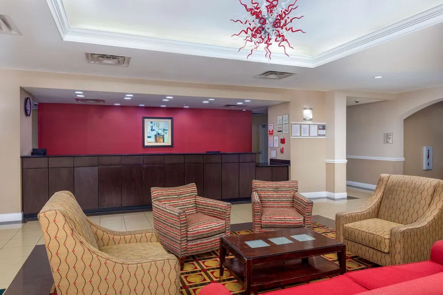 La Quinta Inn & Suites by Wyndham Macon West hotel detail image 2