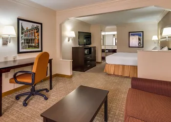 Best Western Inn & Suites of Macon hotel thumbnail 6