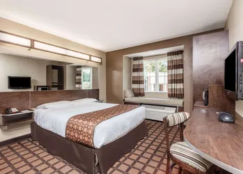 Microtel Inn & Suites by Wyndham Macon hotel thumbnail 8