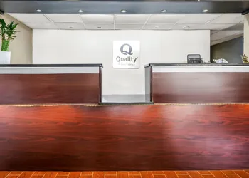 Quality Inn & Suites near Robins Air Force Base hotel thumbnail 5