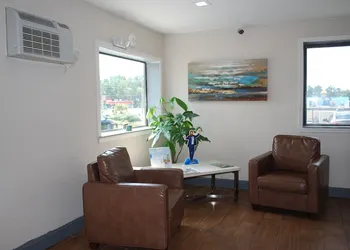 Super 8 by Wyndham Warner Robins hotel thumbnail 3