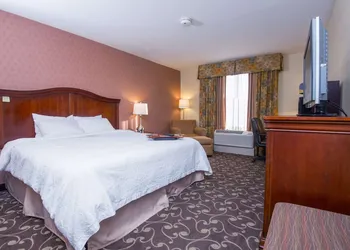 Hampton Inn Brattleboro hotel thumbnail 7