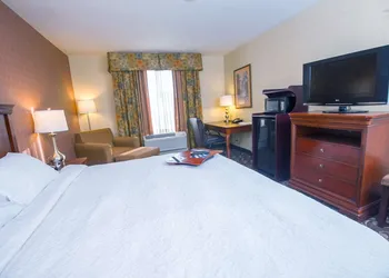 Hampton Inn Brattleboro hotel thumbnail 8