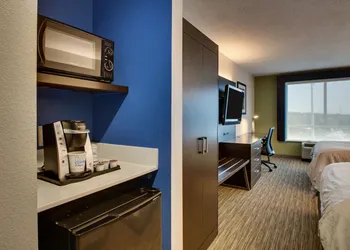 Holiday Inn Express Lexington North-Georgetown by IHG hotel thumbnail 3