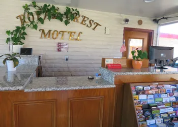 Royal Crest Motel hotel thumbnail 3