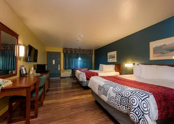 Americas Best Value Inn Phoenix Medford hotel thumbnail 7