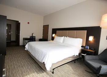 Holiday Inn Express & Suites Ashland by IHG hotel thumbnail 6