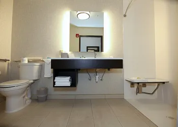 Holiday Inn Express & Suites Ashland by IHG hotel thumbnail 7