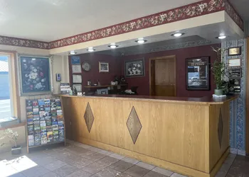 Red Carpet Inn Medford hotel thumbnail 2