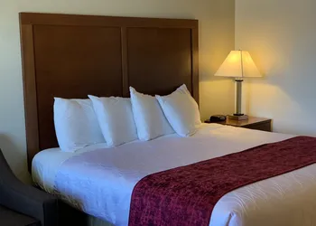 Red Carpet Inn Medford hotel thumbnail 8