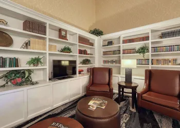 Comfort Suites Appleton Airport hotel thumbnail 7