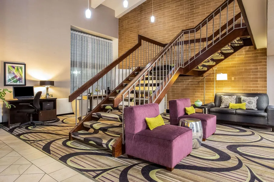 La Quinta Inn by Wyndham Oshkosh hotel detail image 6
