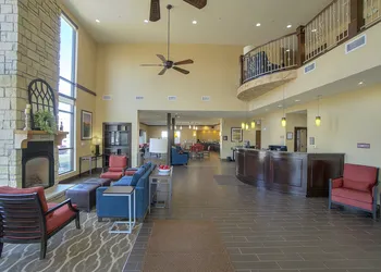 Comfort Suites Manhattan hotel thumbnail 5