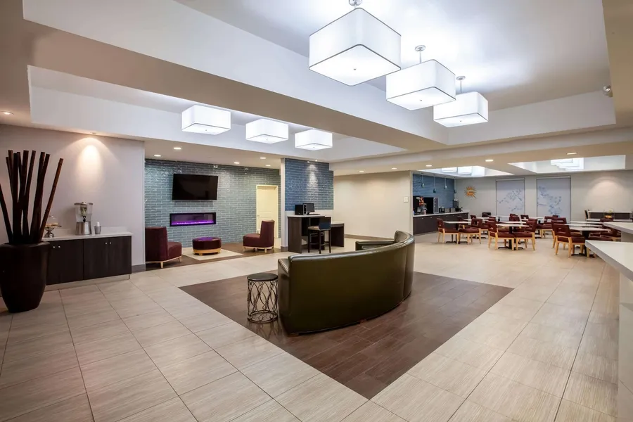 La Quinta Inn & Suites by Wyndham Odessa North hotel detail image 2