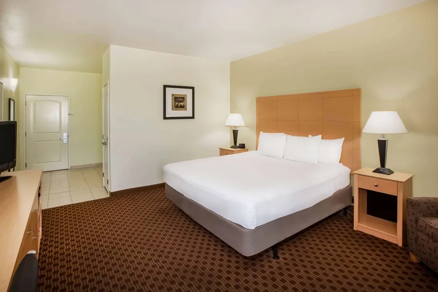La Quinta Inn & Suites by Wyndham Odessa North hotel detail image 6