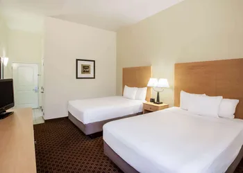 La Quinta Inn & Suites by Wyndham Odessa North hotel thumbnail 8
