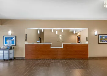 Comfort Inn I-20 Midland Stanton hotel thumbnail 7