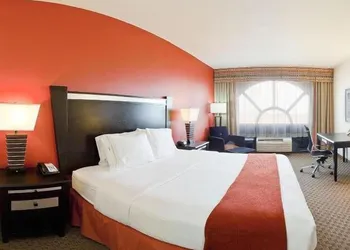 Holiday Inn Express Hotel & Suites Odessa by IHG hotel thumbnail 5