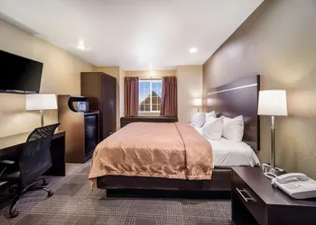 Quality Inn & Suites near NAS Fallon hotel thumbnail 5
