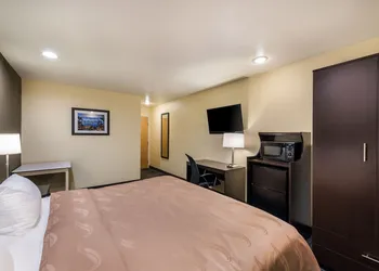 Quality Inn & Suites near NAS Fallon hotel thumbnail 6