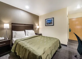 Quality Inn & Suites near NAS Fallon hotel thumbnail 8