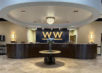 Historic Whispering Woods Hotel & Conference Center hotel thumbnail 3