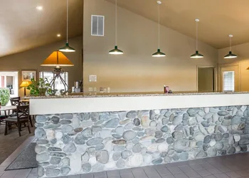 Quality Inn & Suites Minden hotel thumbnail 2