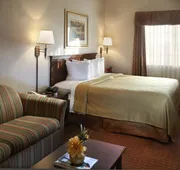 Quality Inn & Suites, Near University hotel detail image 4