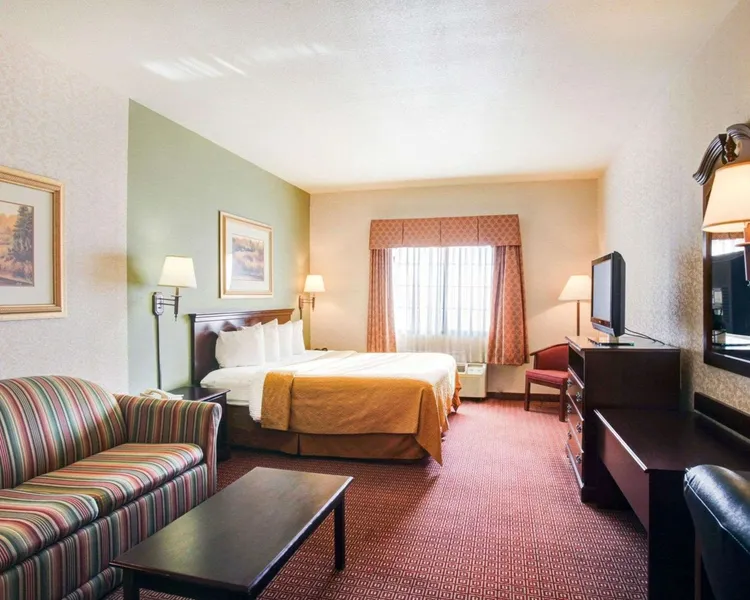 Quality Inn & Suites, Near University hotel detail image 6