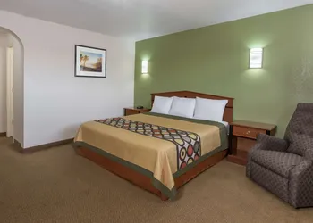 Knights Inn Franklin Ave Waco hotel thumbnail 2