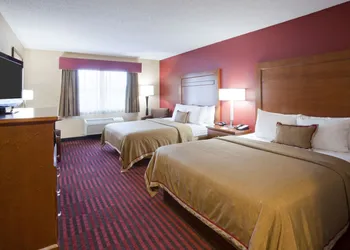 Quality Inn & Suites Stillwater hotel thumbnail 5