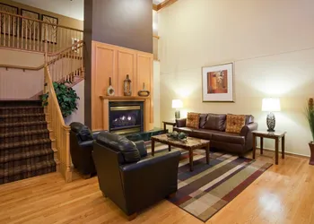 Quality Inn & Suites Stillwater hotel thumbnail 2