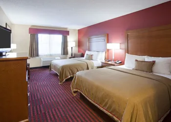Quality Inn & Suites Stillwater hotel thumbnail 6