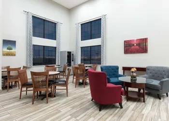 Days Inn by Wyndham Waco Near Downtown/University hotel thumbnail 2