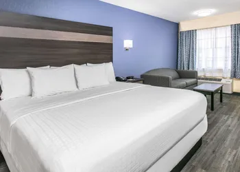 Days Inn by Wyndham Waco Near Downtown/University hotel thumbnail 8