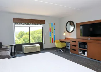 Hampton Inn Atlanta-Canton hotel thumbnail 6