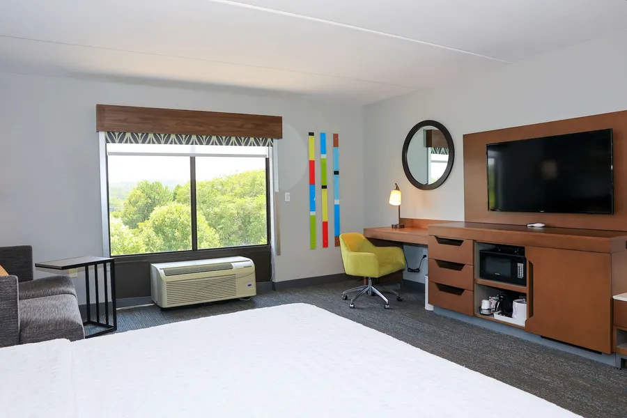 Hampton Inn Atlanta-Canton hotel detail image 6