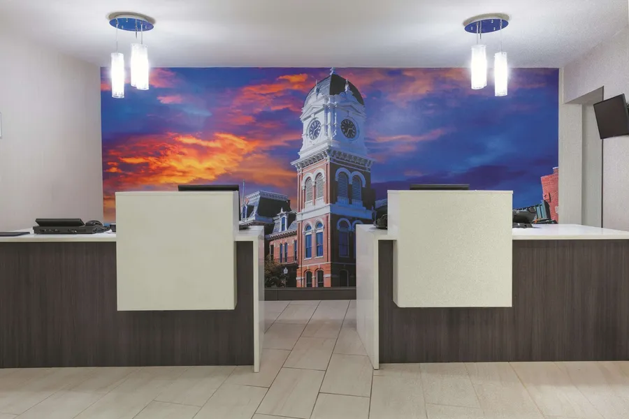 La Quinta Inn & Suites by Wyndham Covington hotel detail image 2