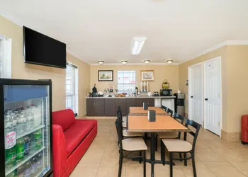 Travelodge by Wyndham Santee hotel thumbnail 2