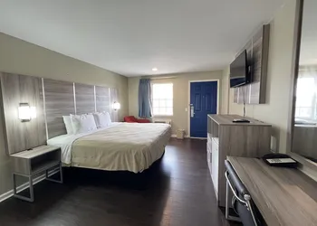 Travelodge by Wyndham Santee hotel thumbnail 3