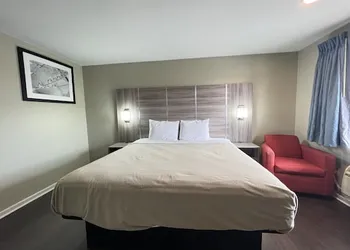 Travelodge by Wyndham Santee hotel thumbnail 5