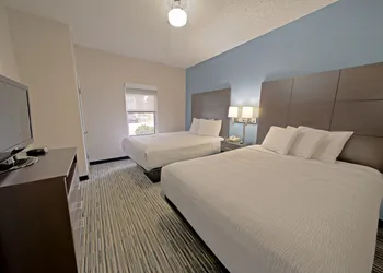All Season Suites hotel thumbnail 8