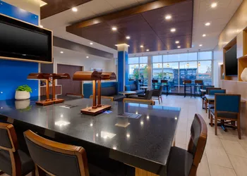 Holiday Inn Express & Suites Eau Claire West I-94 by IHG hotel thumbnail 4