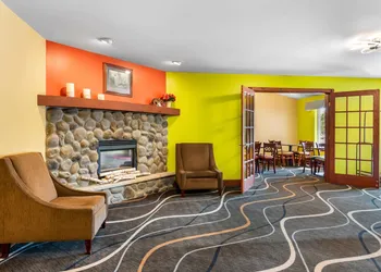 Econo Lodge Inn & Suites Eau Claire South hotel thumbnail 3